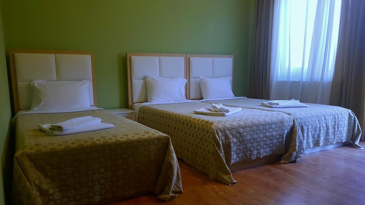 Hotel Stal+ Tbilisi Esterno foto