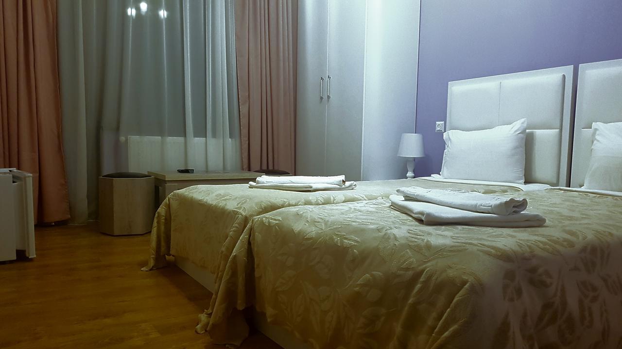 Hotel Stal+ Tbilisi Esterno foto