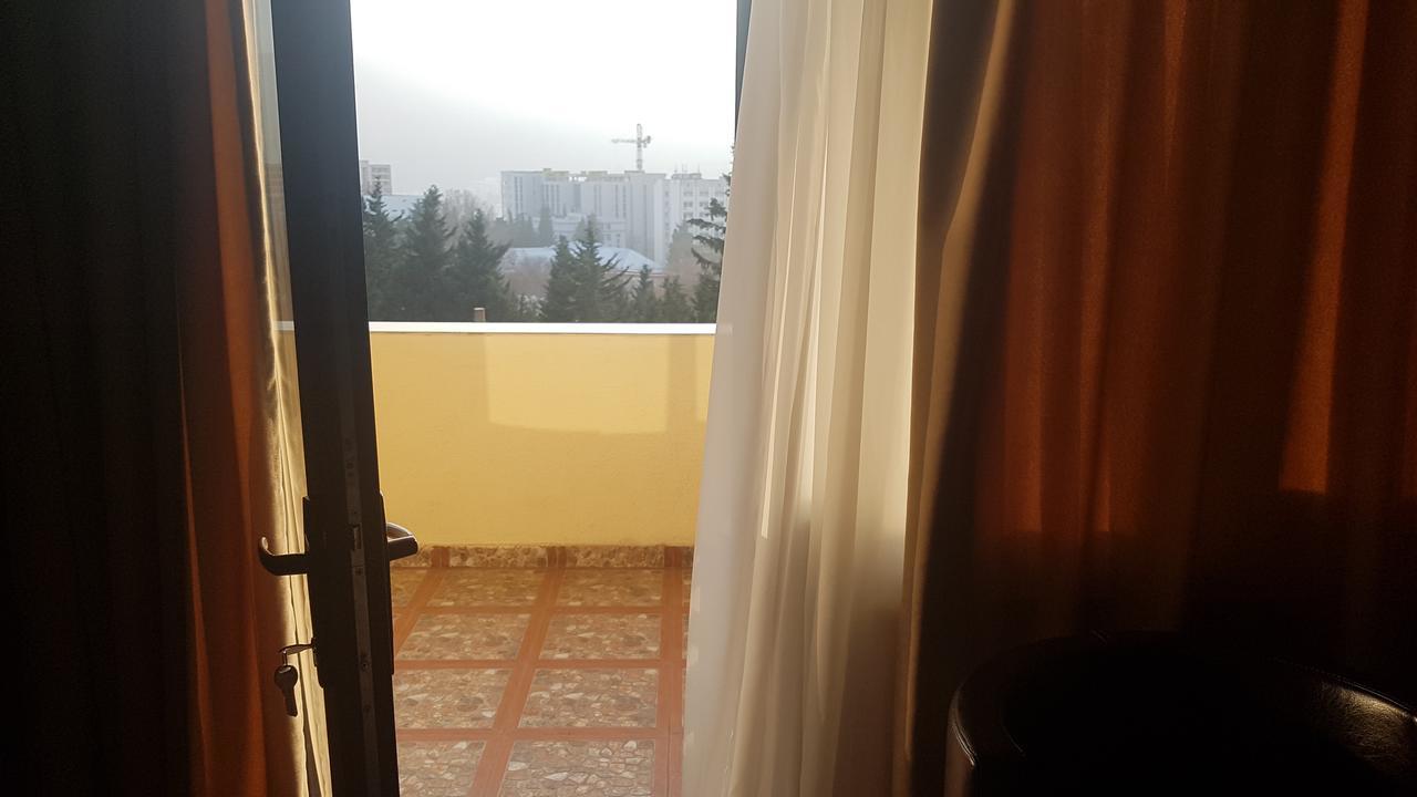 Hotel Stal+ Tbilisi Esterno foto