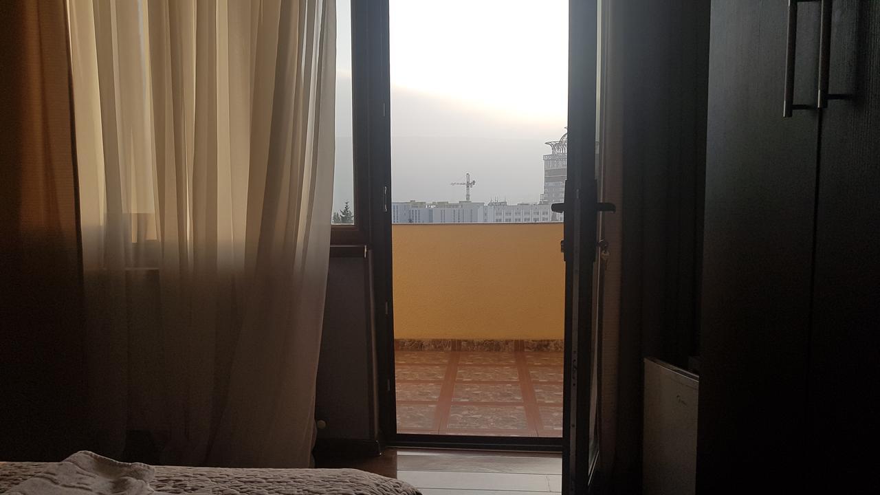 Hotel Stal+ Tbilisi Esterno foto