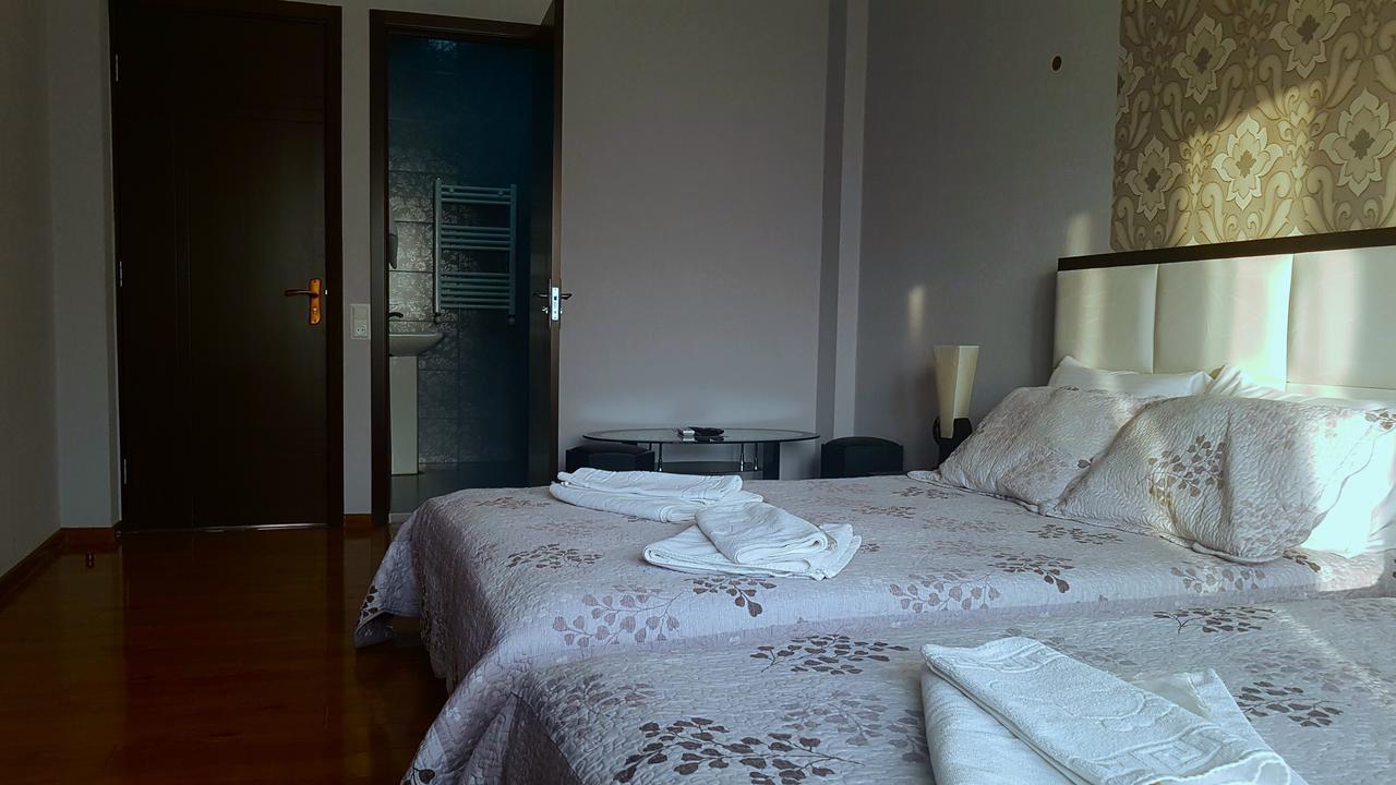 Hotel Stal+ Tbilisi Esterno foto