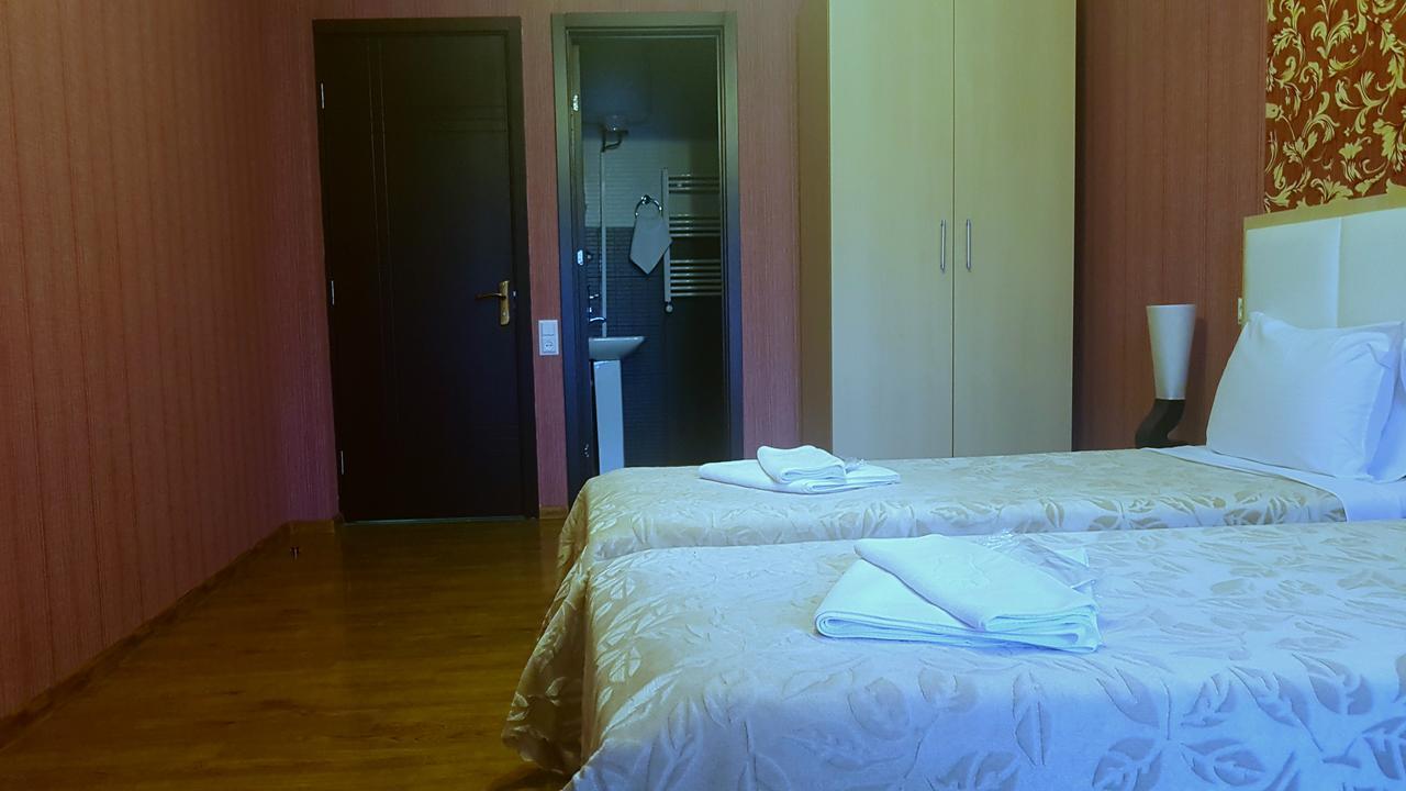 Hotel Stal+ Tbilisi Esterno foto