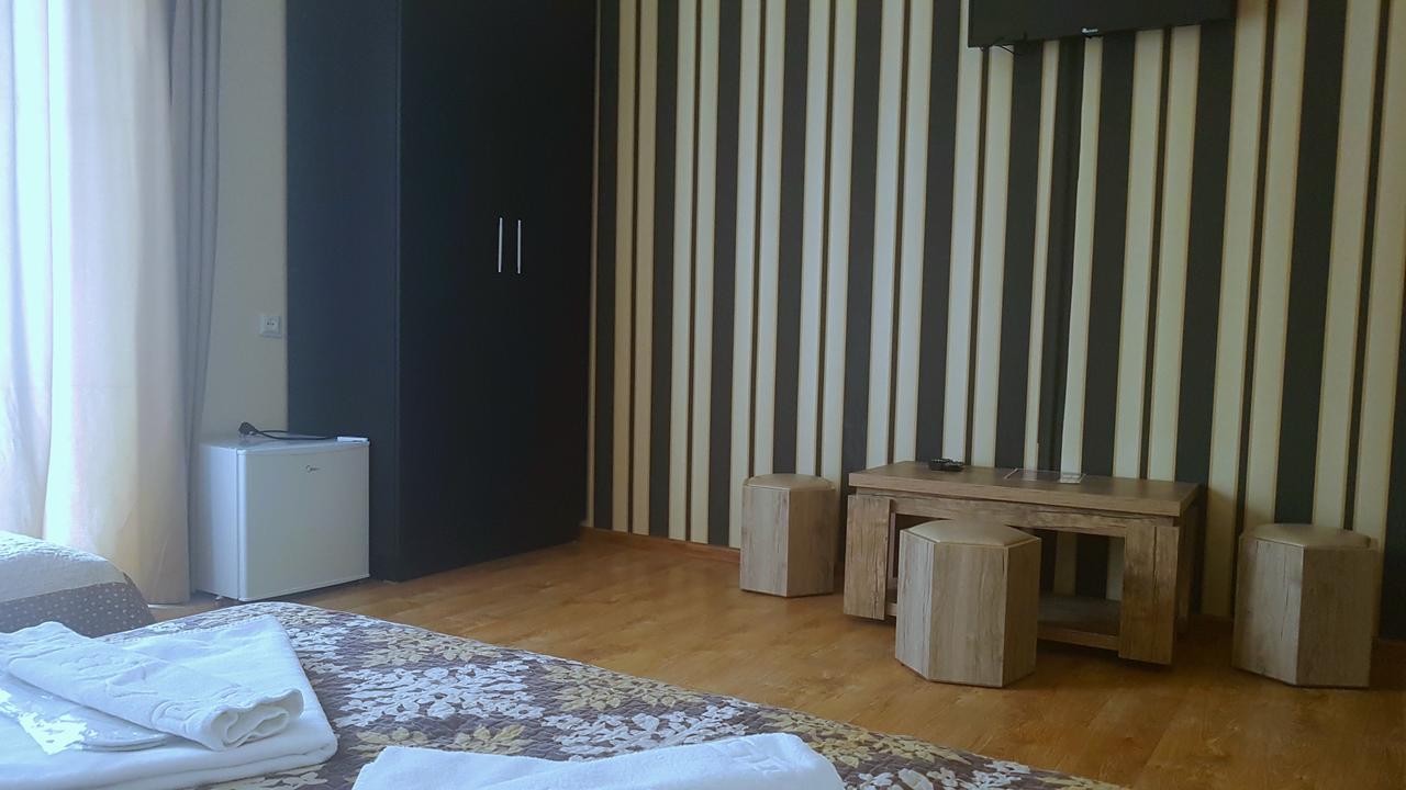 Hotel Stal+ Tbilisi Esterno foto