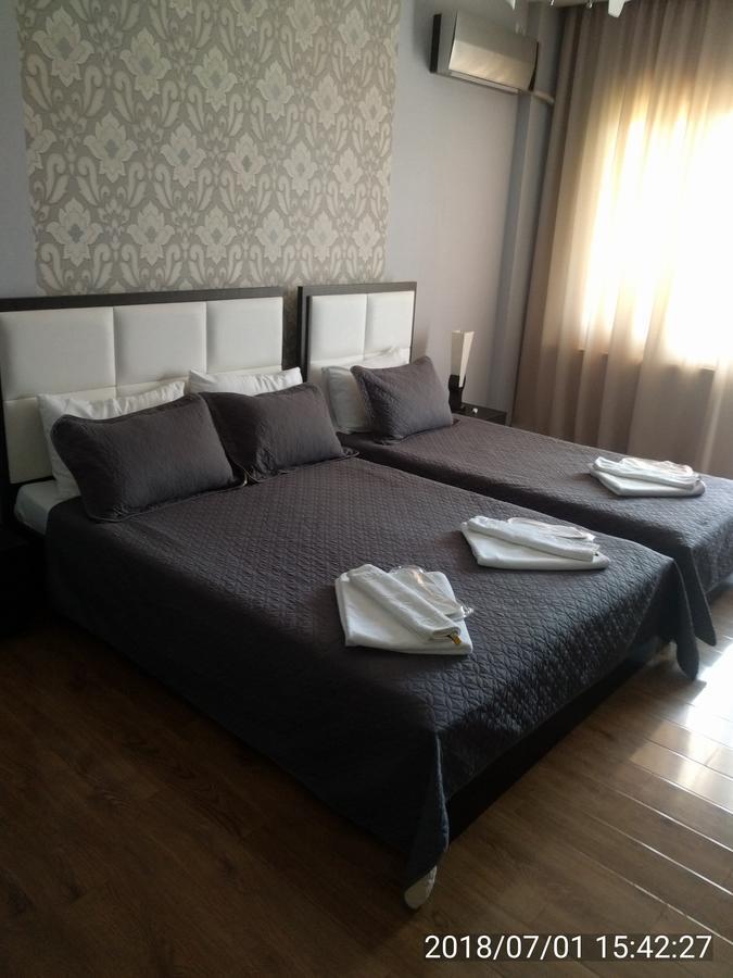 Hotel Stal+ Tbilisi Esterno foto