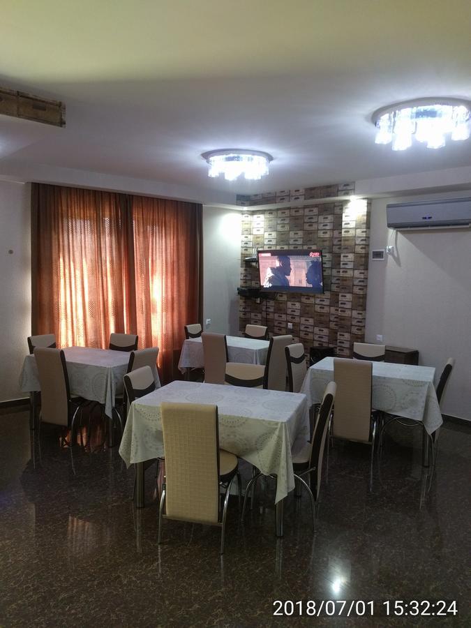 Hotel Stal+ Tbilisi Esterno foto