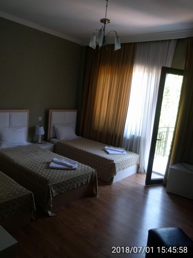 Hotel Stal+ Tbilisi Esterno foto