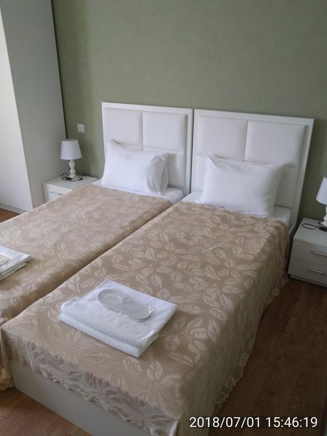 Hotel Stal+ Tbilisi Esterno foto