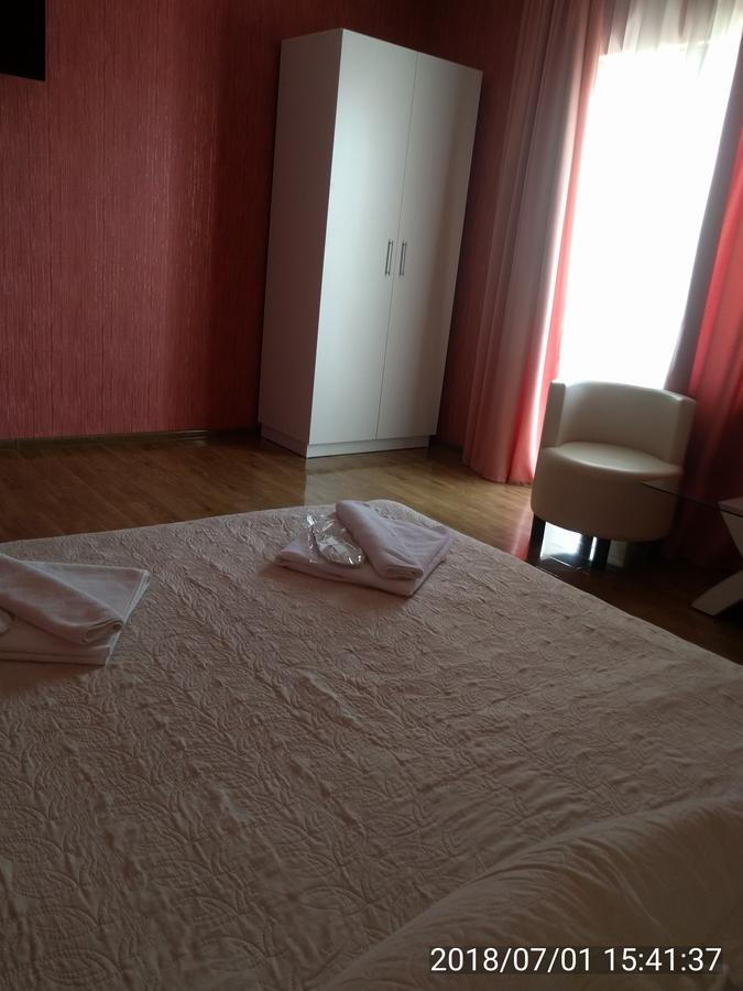 Hotel Stal+ Tbilisi Esterno foto
