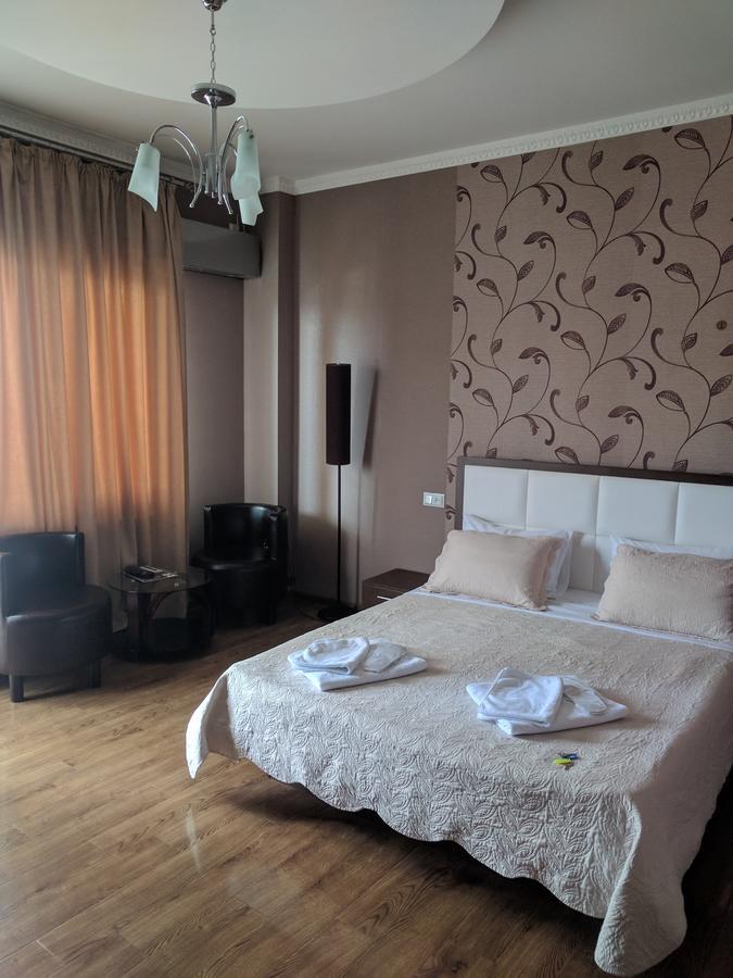 Hotel Stal+ Tbilisi Esterno foto